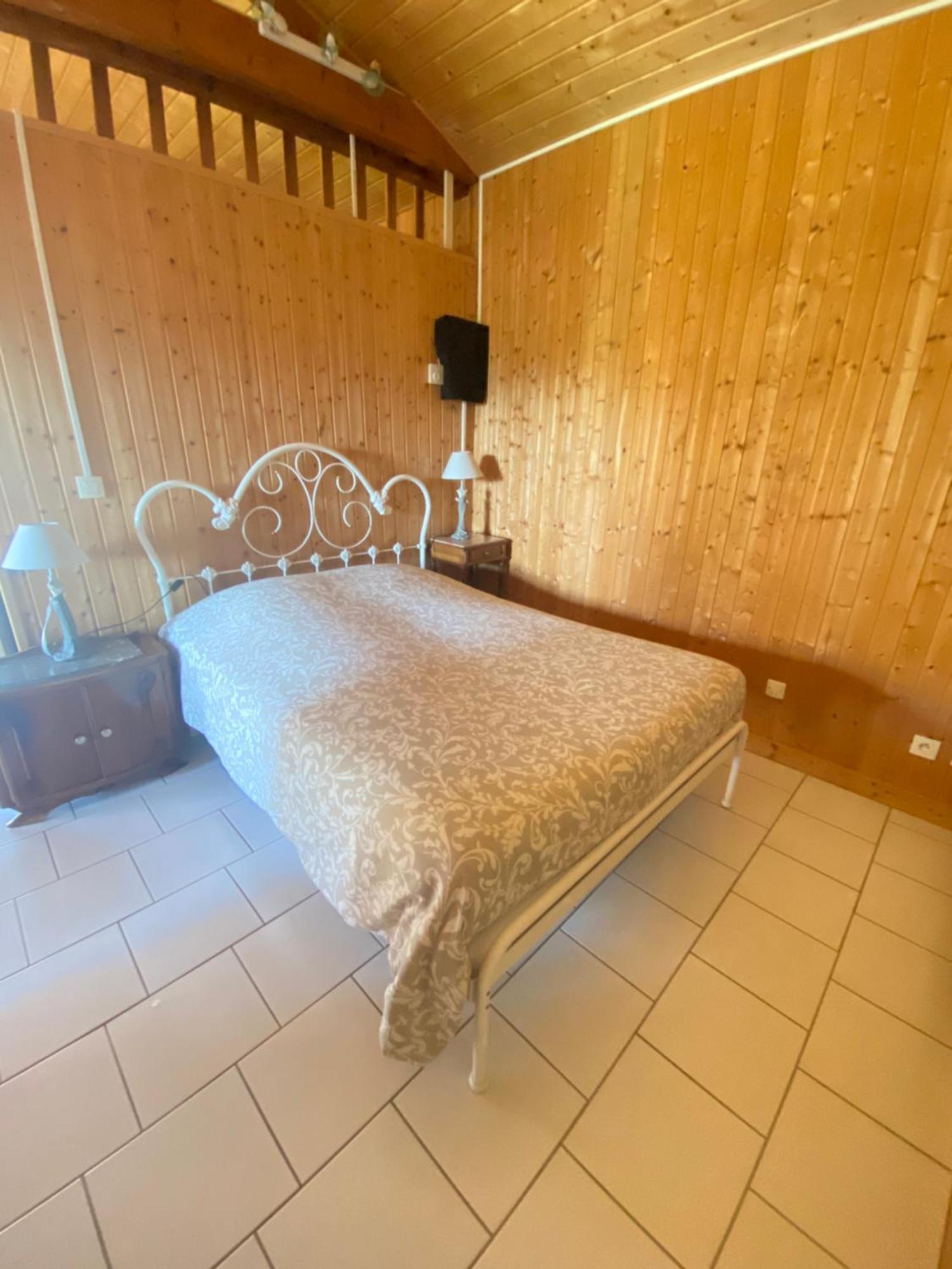 Gite Les Sablieres Saint-Lattier Екстериор снимка